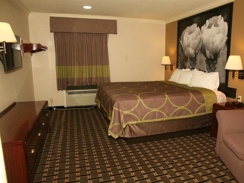 Super 8 By Wyndham Tx Tyler