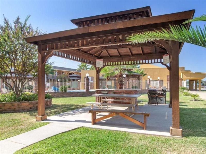 Super 8 By Wyndham Tx Hotel 2*