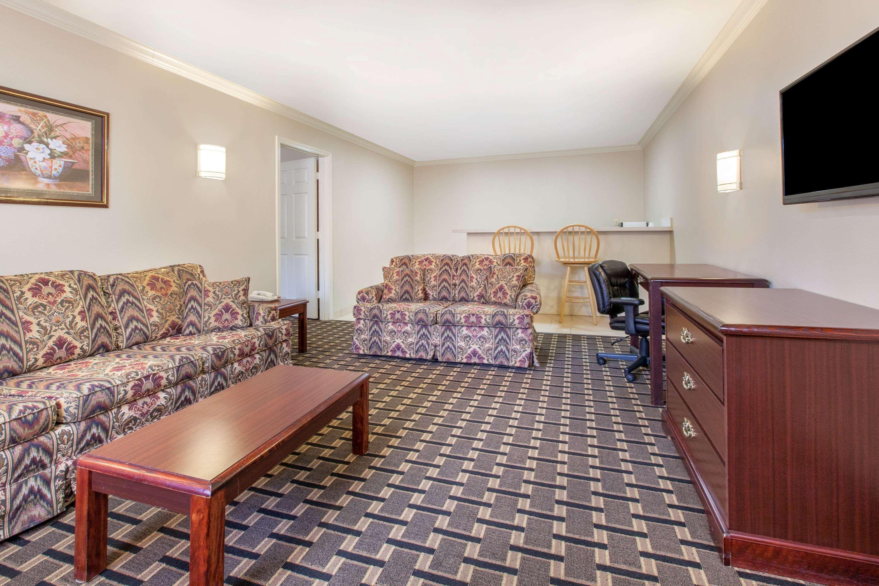 Hotel Super 8 By Wyndham Tx Tyler