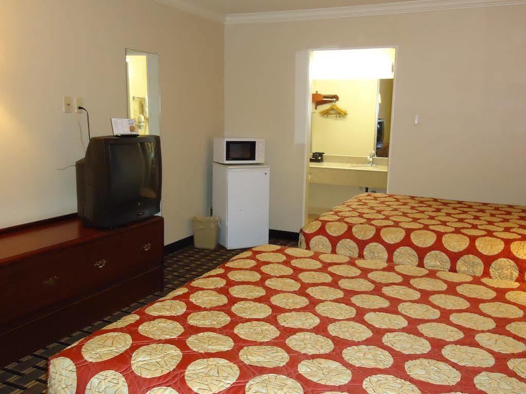 Super 8 By Wyndham Tx Tyler